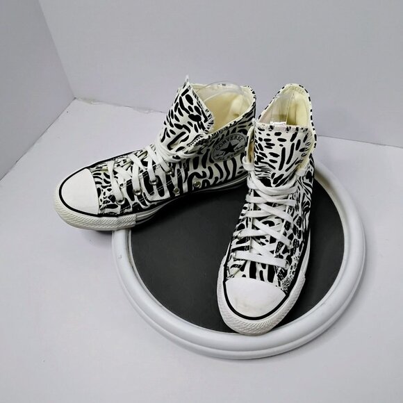 Converse Womens Zebra Print High Top Sneakers Size 7 US / 5 UK 37.5 EU Textile U - Picture 2 of 8